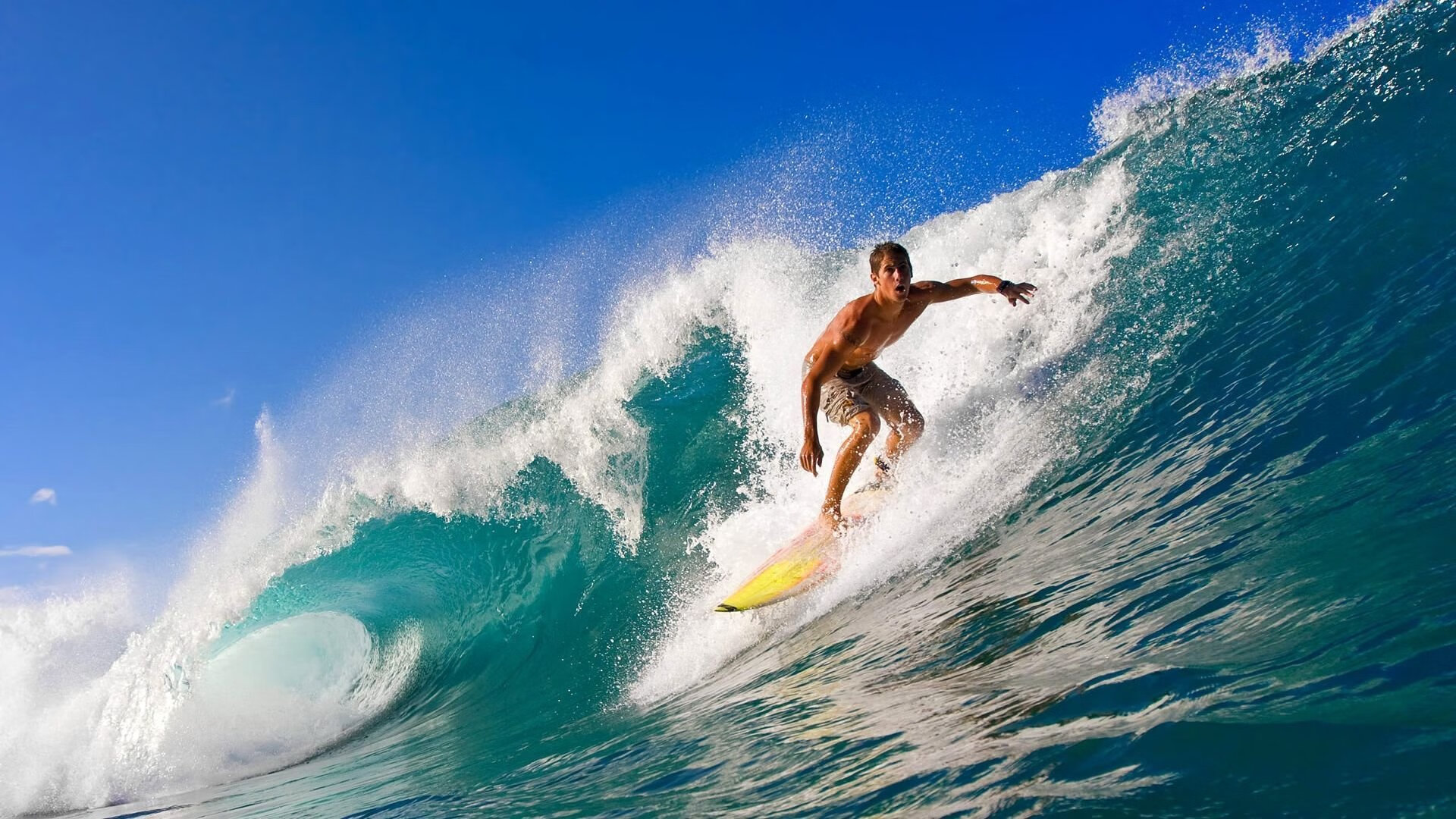 冰球联赛激战正酣，新星闪耀，老将坚守，冠军之争白热化